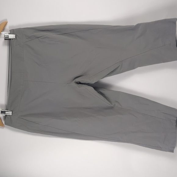 Mountain Hardware Hiking Capris Size 10 - Picture 2 of 5